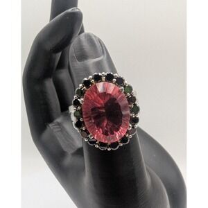 Womens Size 7 Pink Gemstone Halo Cocktail Ring Silver Tone Black Accents 9.31g